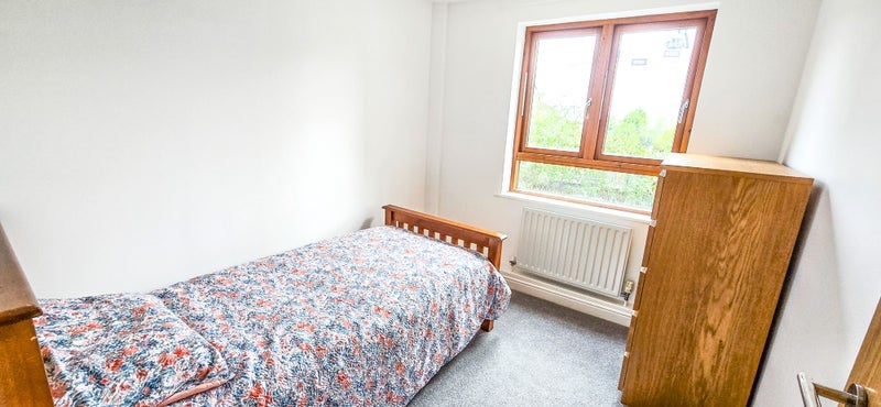 Room Rainhill Way in Greater London