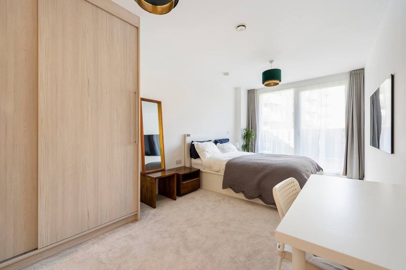 Room Timberyard Street in Greater London
