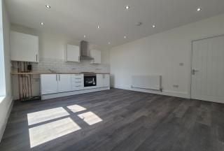 Flat Frankland Grove in Leeds