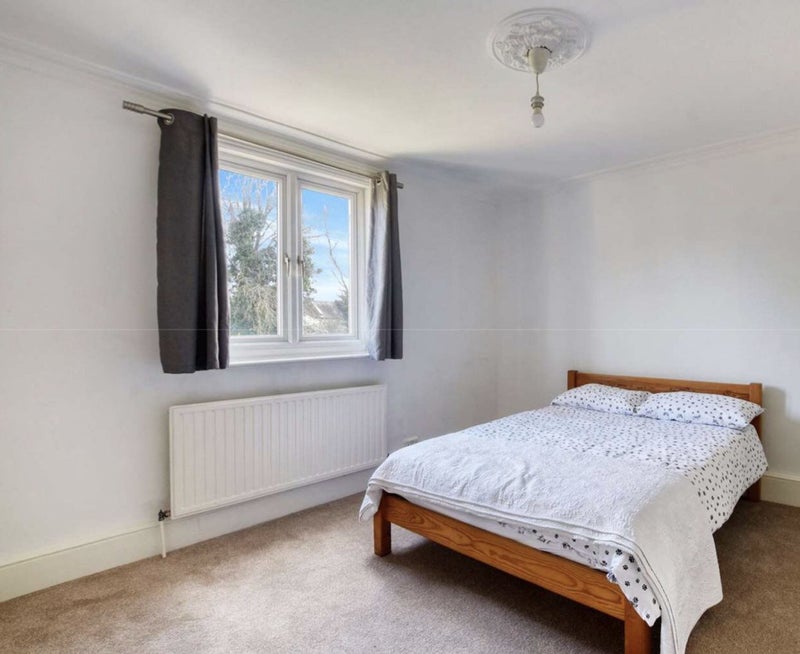 Room Tylney Road in Greater London