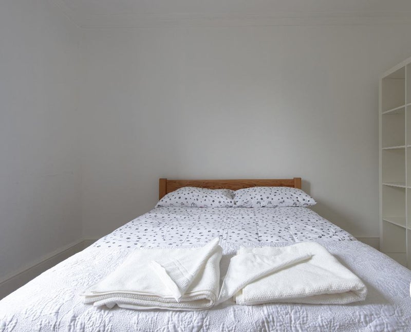 Room Tylney Road in Greater London
