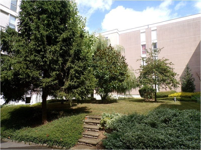 Flat Place des Sorbiers in Yerres