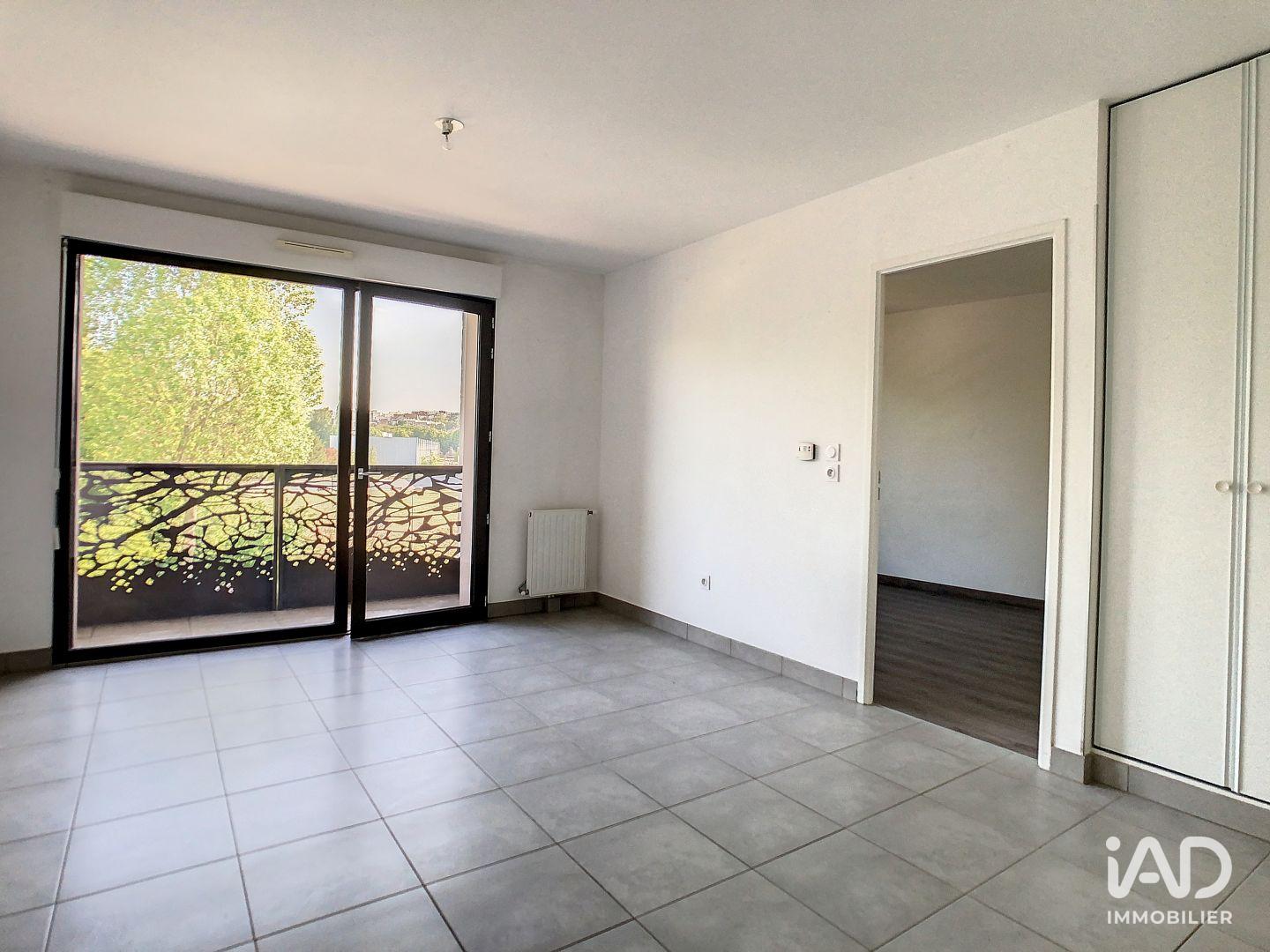 Appartement Place Charles Renard à Saint-Cyr-l'École