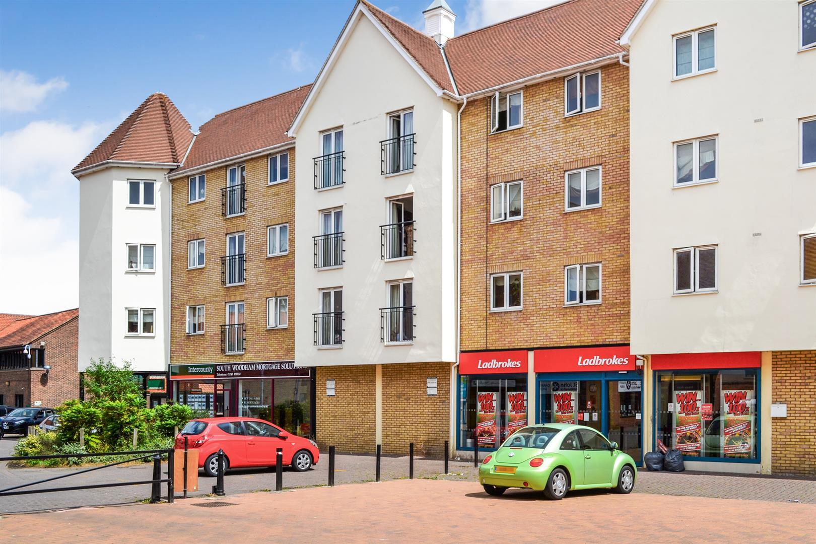 Flat Trinity Row in Chelmsford