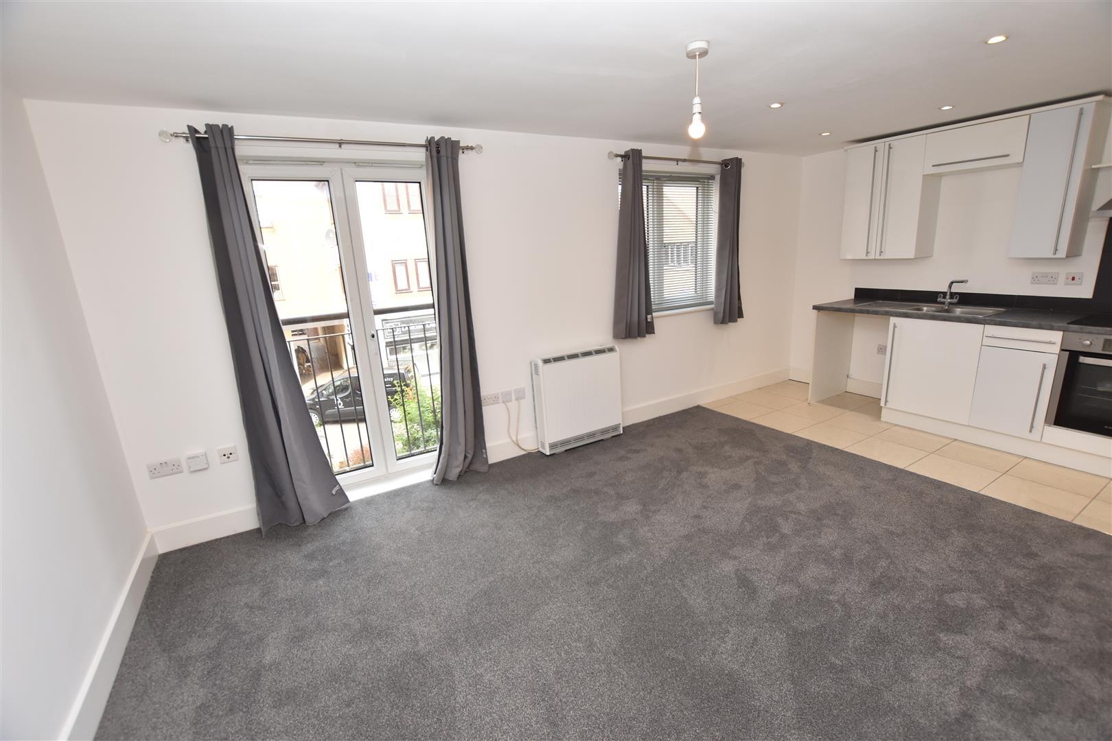 Flat Trinity Row in Chelmsford