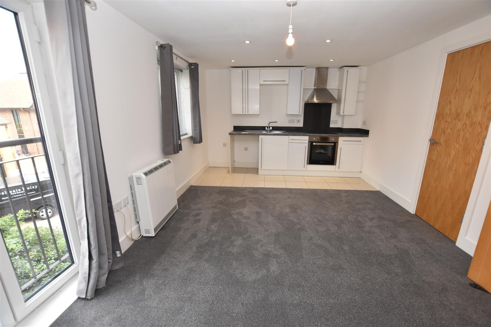 Flat Trinity Row in Chelmsford