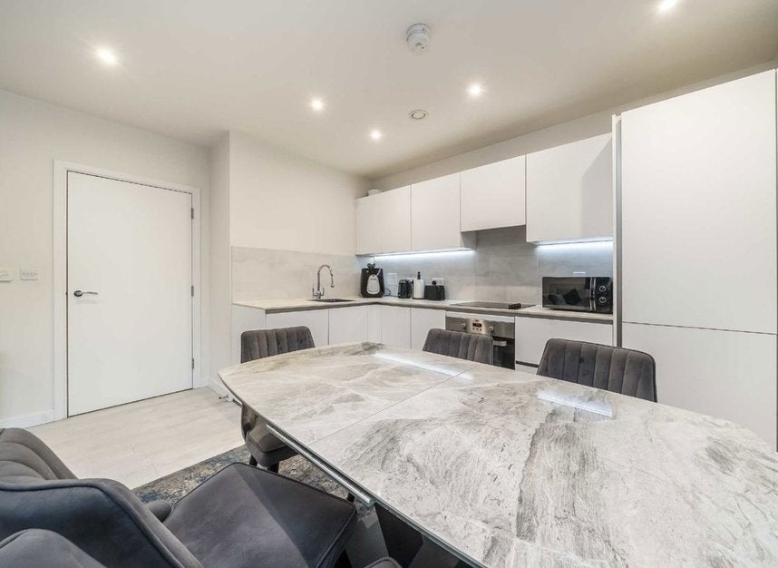 Flat Bittacy Hill in Greater London