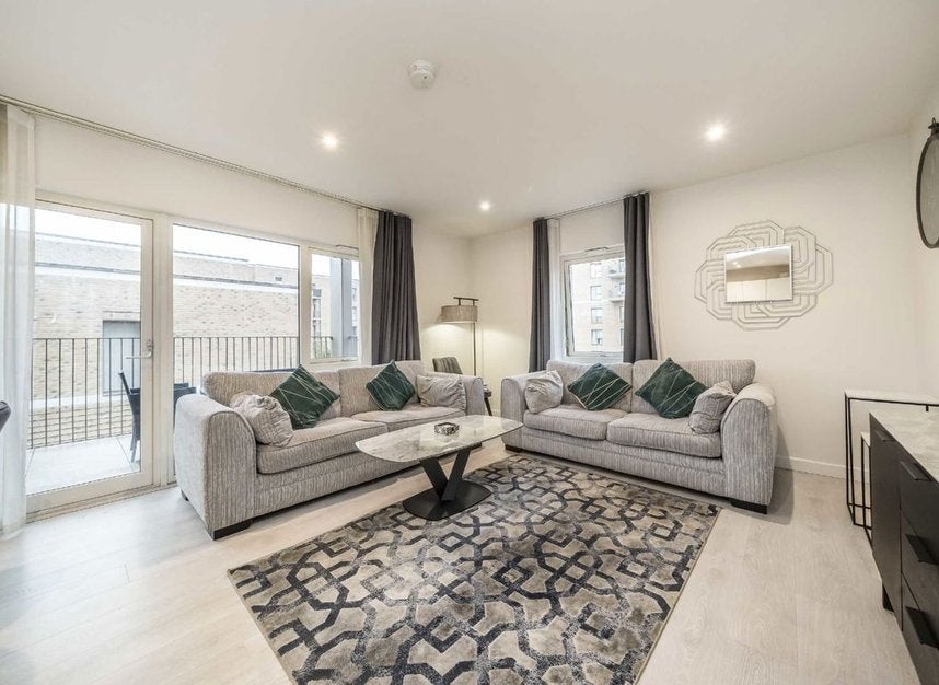Flat Bittacy Hill in Greater London