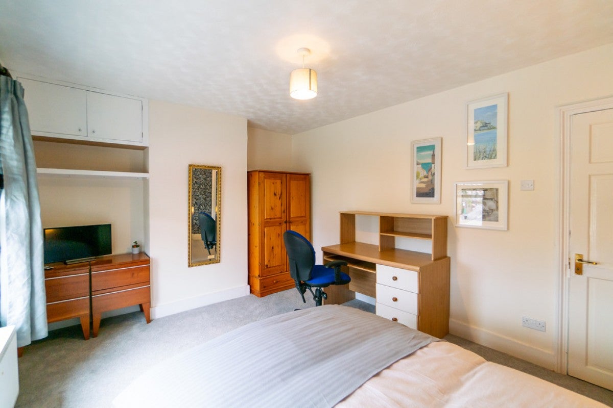 Room Star Road in Reading