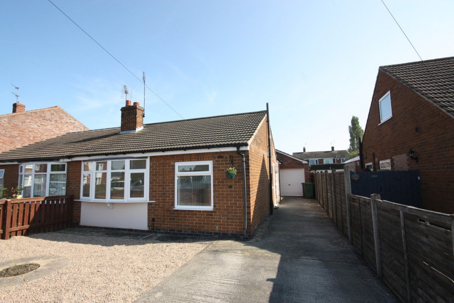 House Whitethorn Close in Huntington