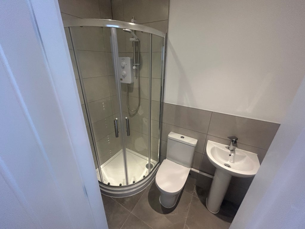 Flat Chatsworth Avenue in Wallasey