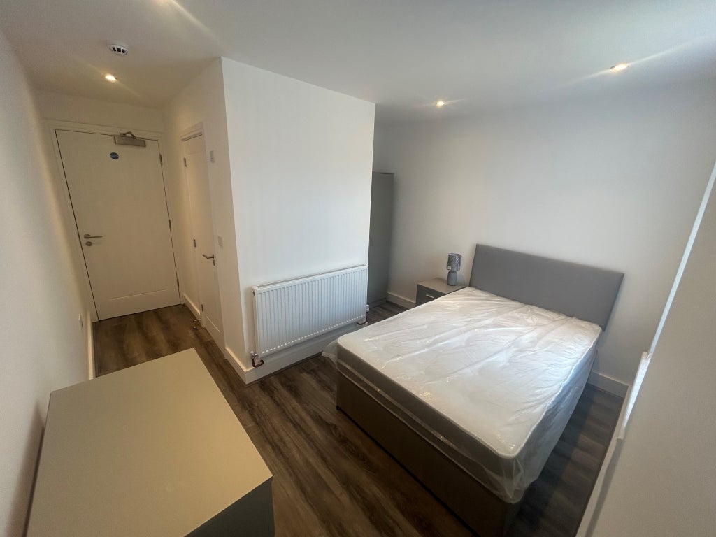 Flat Chatsworth Avenue in Wallasey