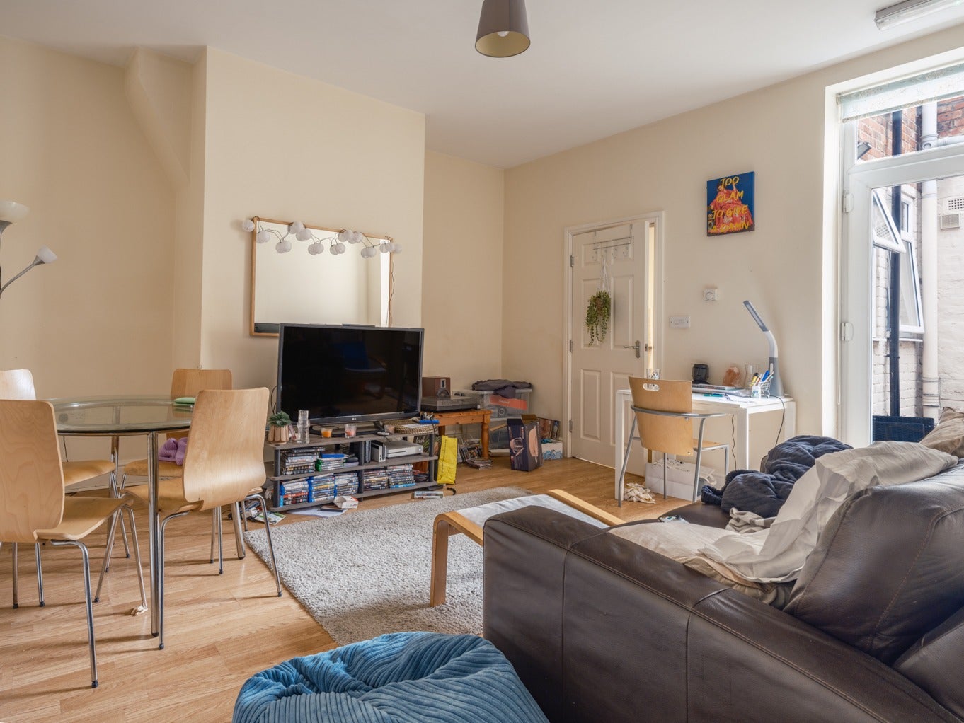 Flat Holmwood Grove in Newcastle upon Tyne