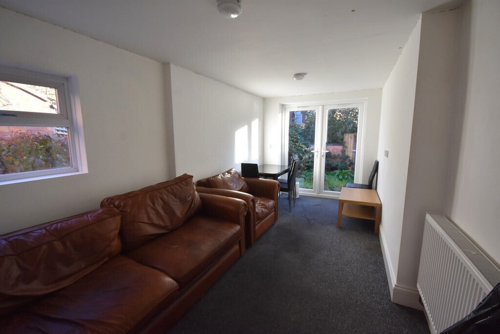 Room Clara Street in Coventry