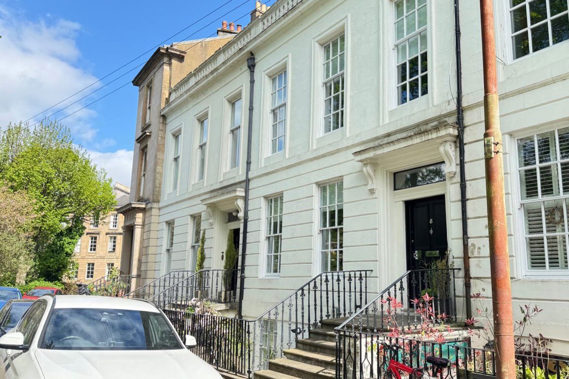 Flat Lansdowne Crescent in Glasgow