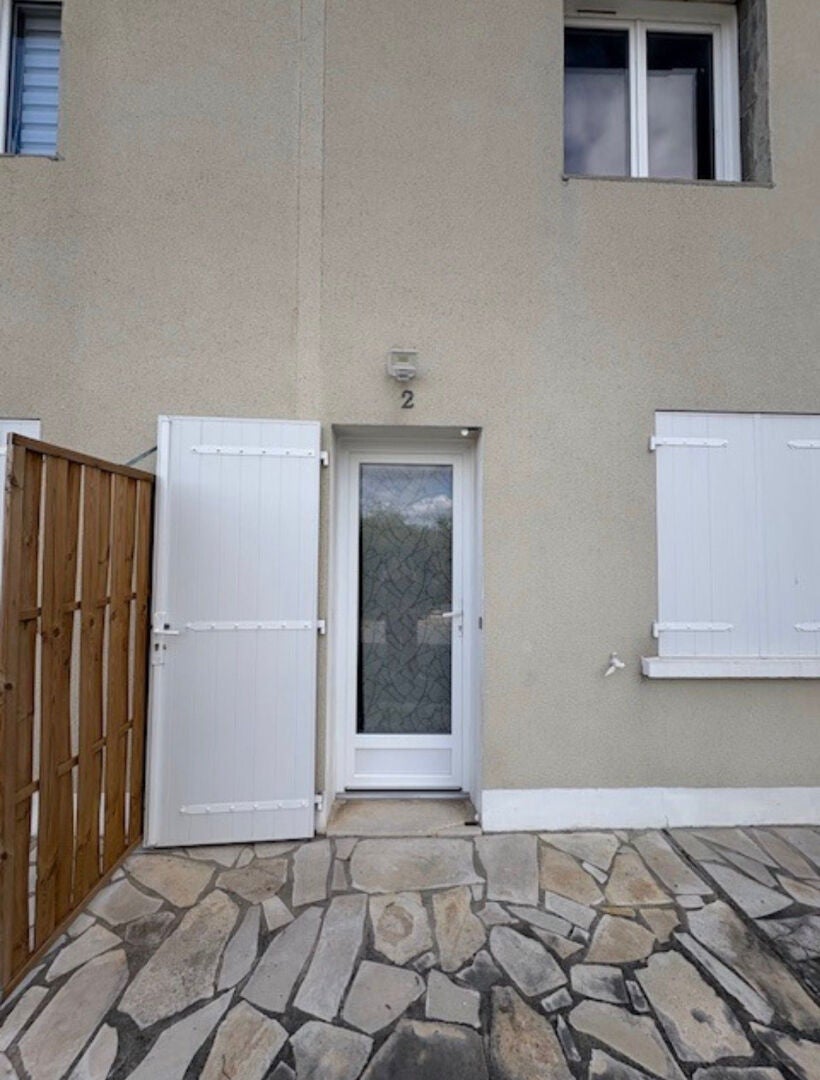 Flat Rue du Champ du Puits in Roullet-Saint-Estèphe