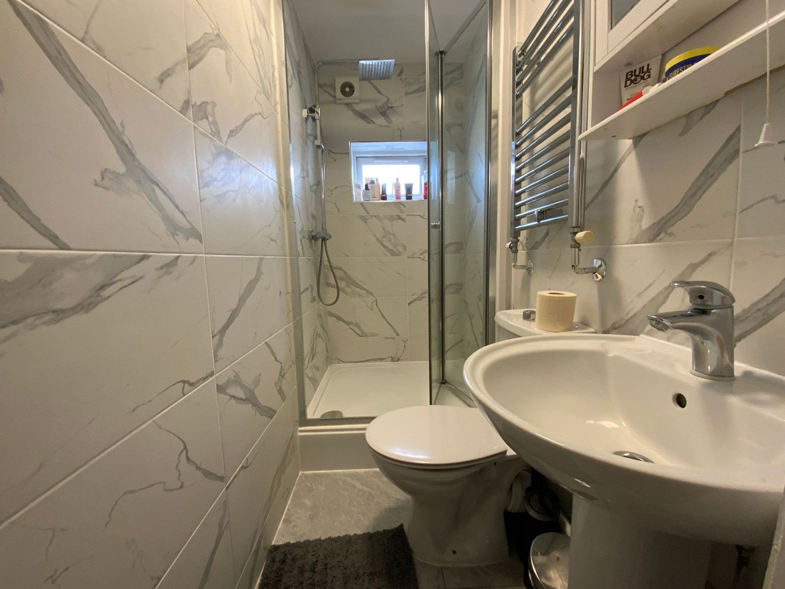Room Hughenden Road in High Wycombe