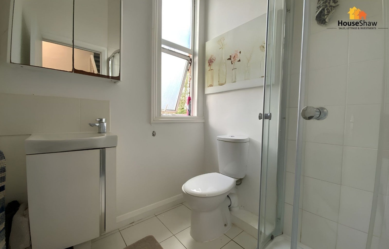 Room Hughenden Road in High Wycombe