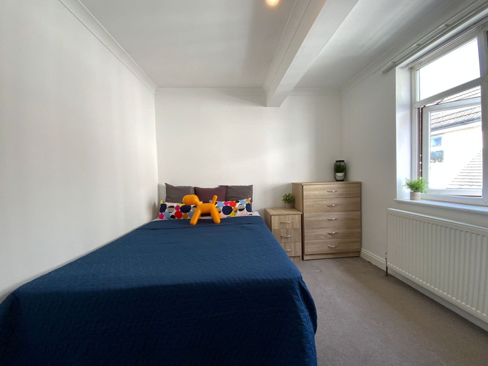Room Hughenden Road in High Wycombe