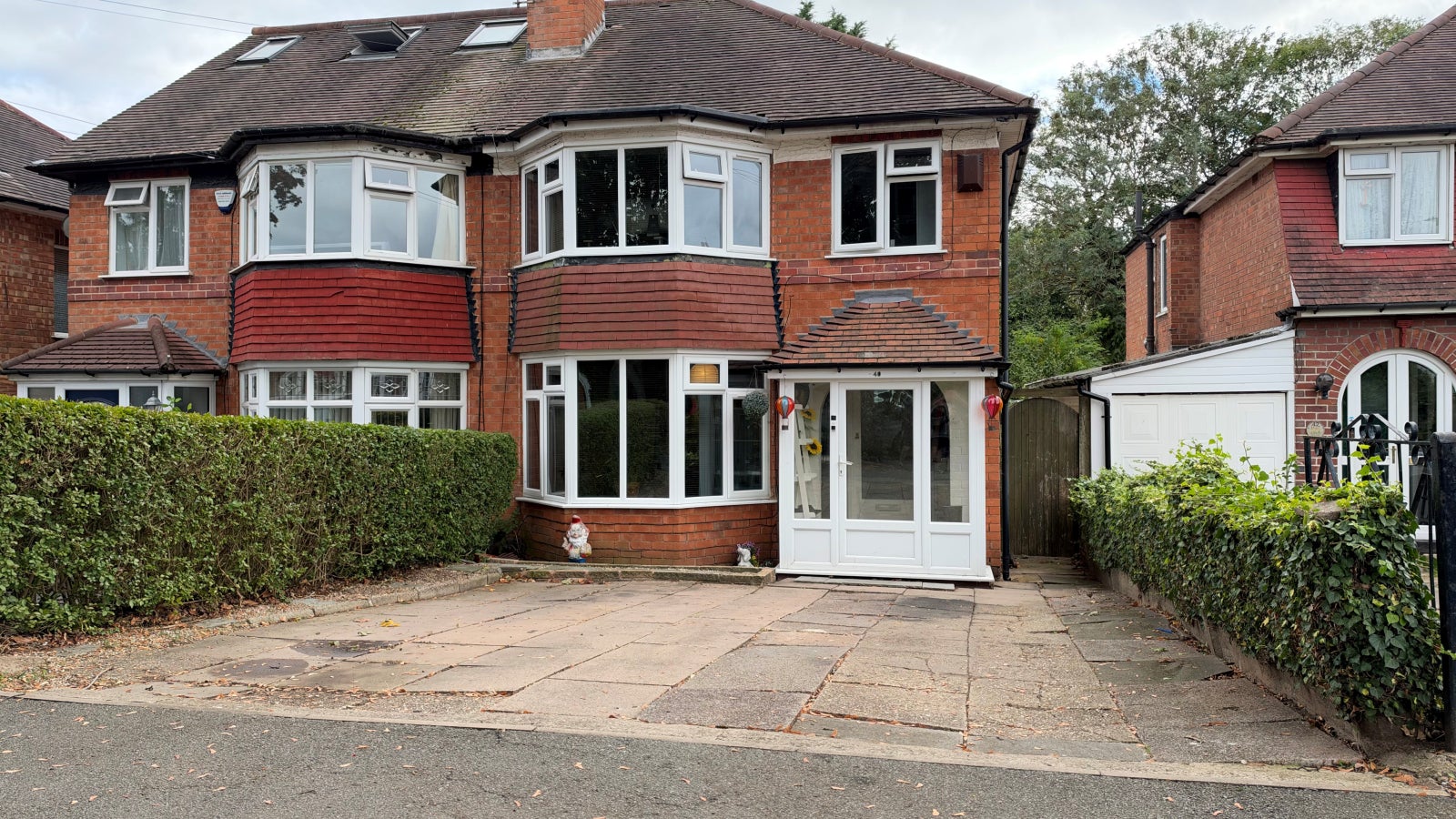 House Olorenshaw Road in Birmingham