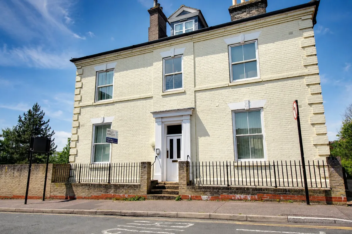 Flat Thorpe Road in Norwich