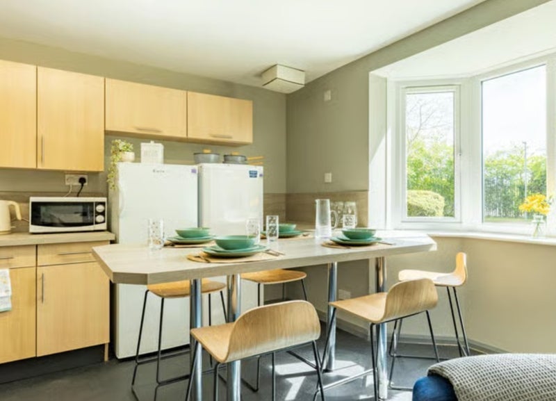 Room Calthorpe Court in Birmingham
