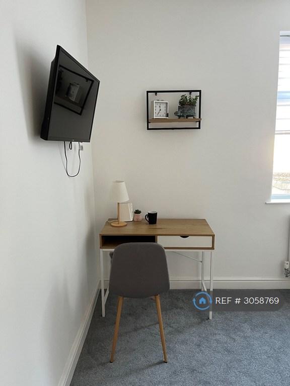 Room Bath Street in Chadderton