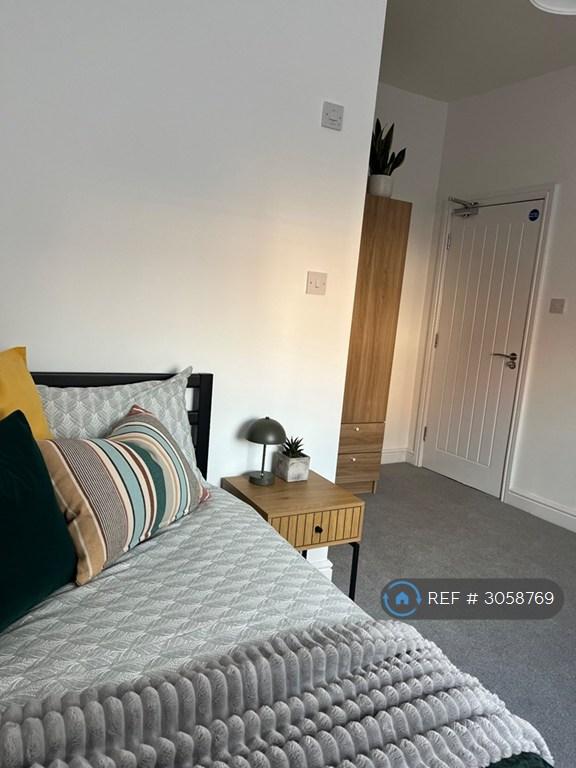 Room Bath Street in Chadderton