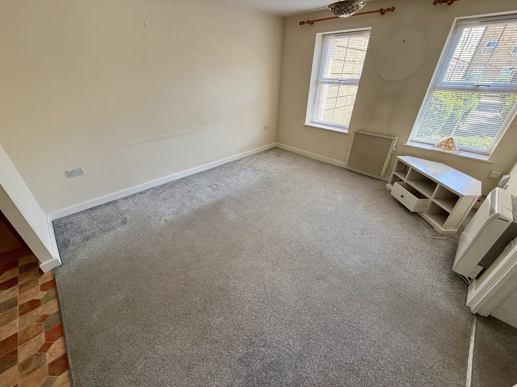 Flat Falcon Mews in Leighton Buzzard