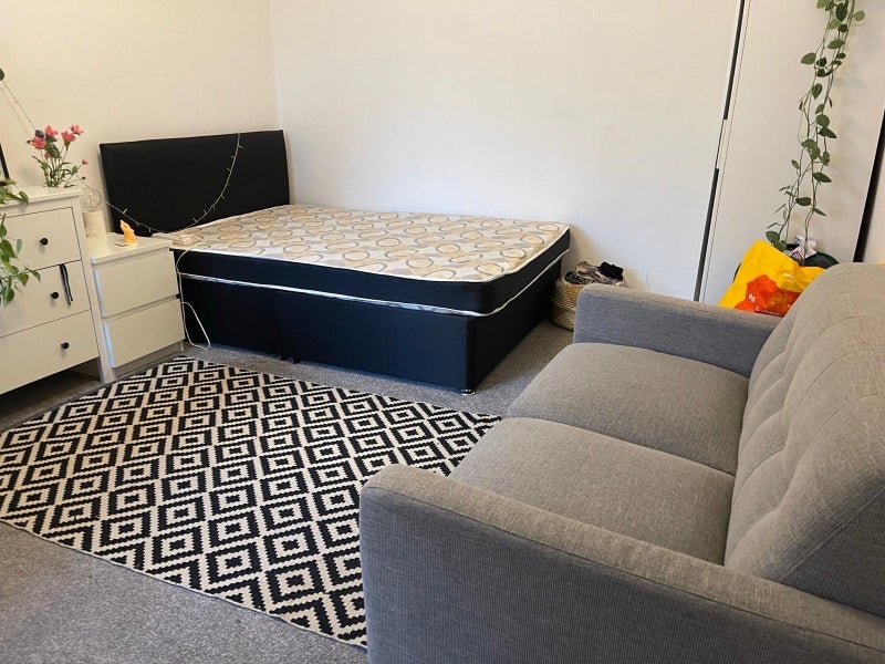 Room Bowscale Close in Manchester