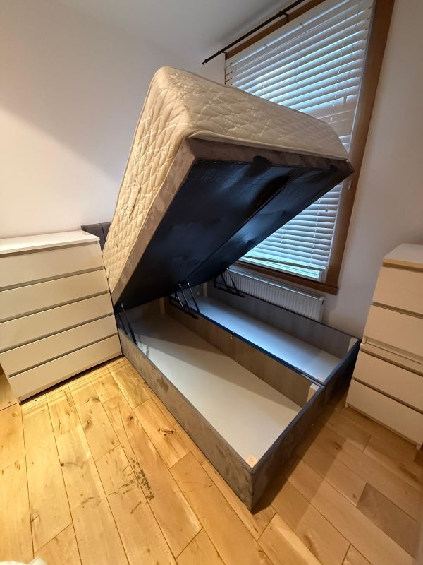 Room Pitfield Street in Greater London