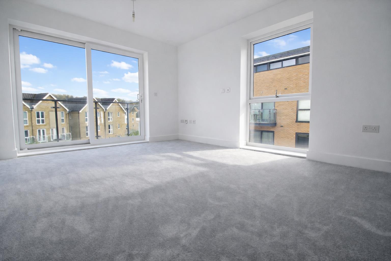 Flat Croxley Road in Dacorum