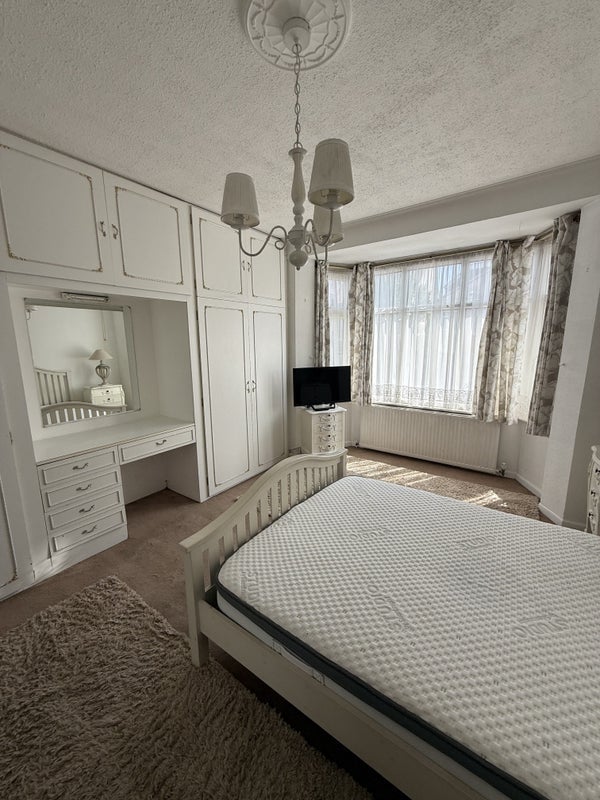 Room Higham Road in Greater London
