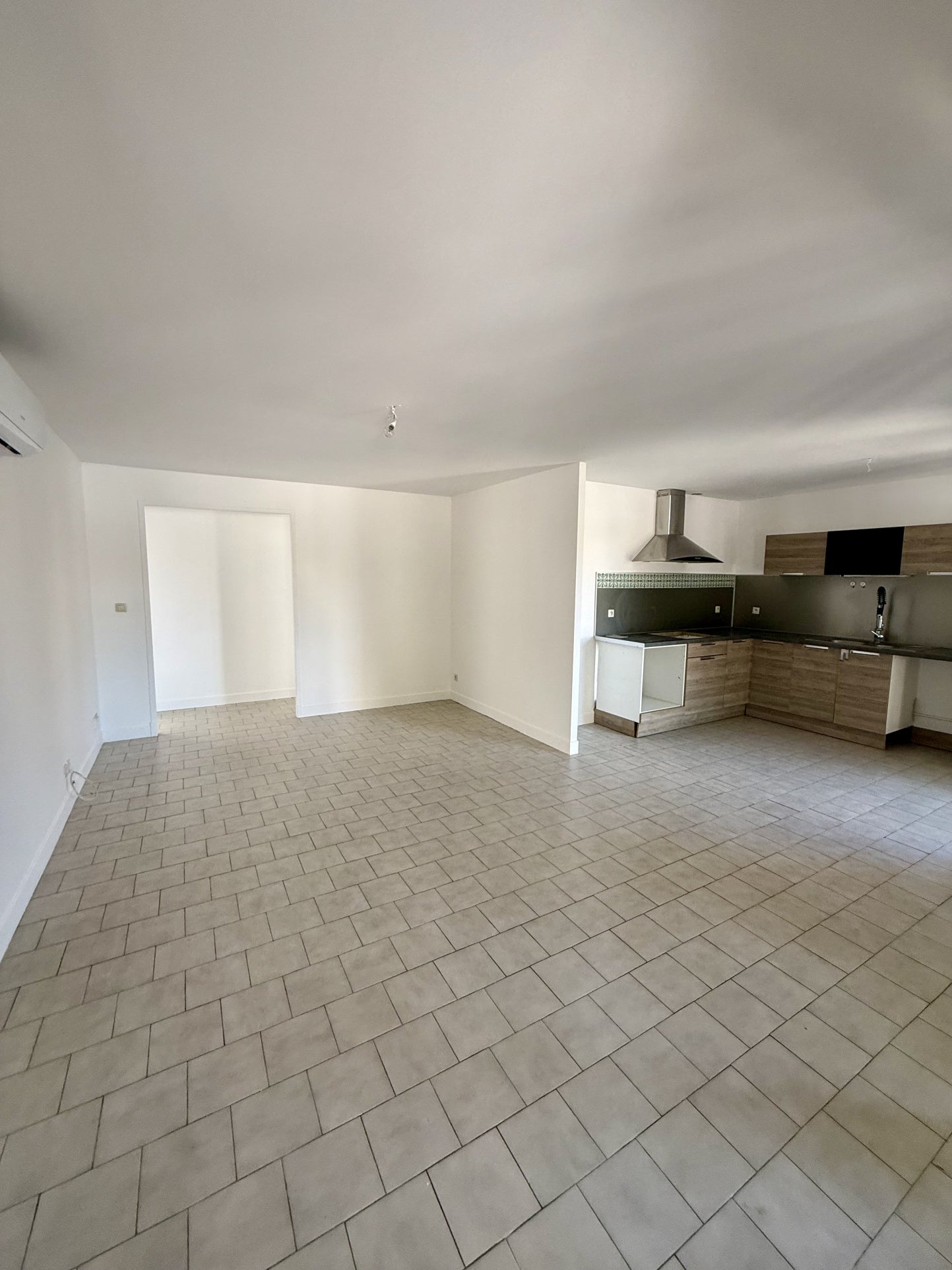 House Rue du Roussillon in Baho