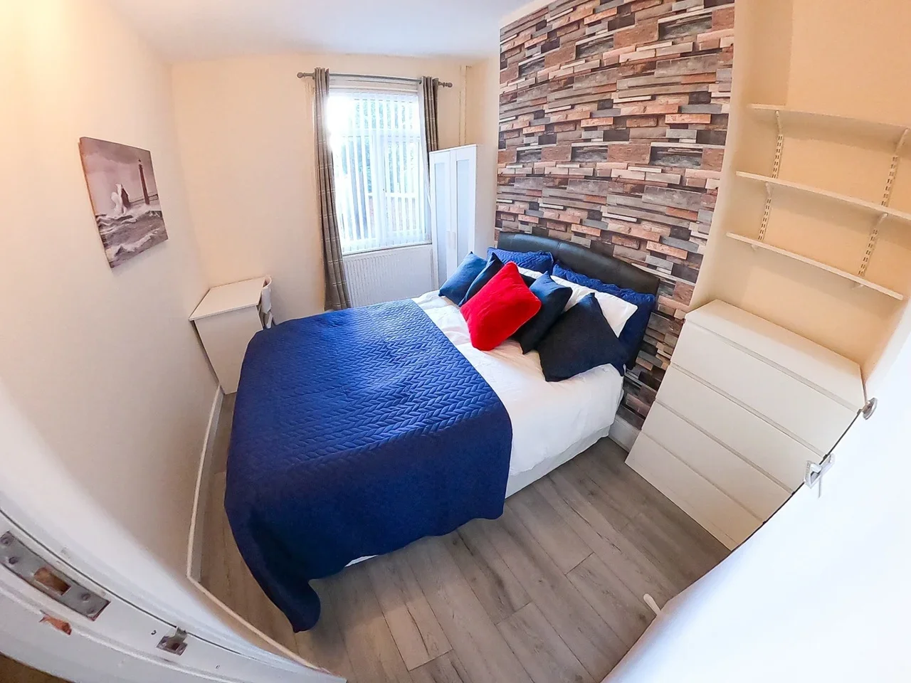 Room Stanley Road in Coventry