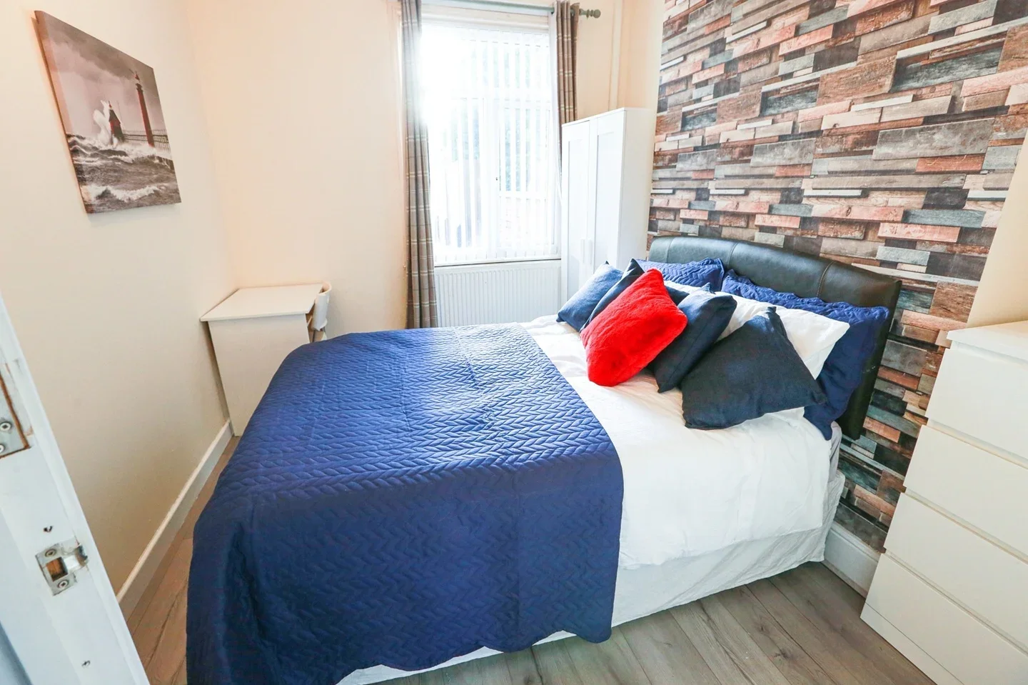 Room Stanley Road in Coventry