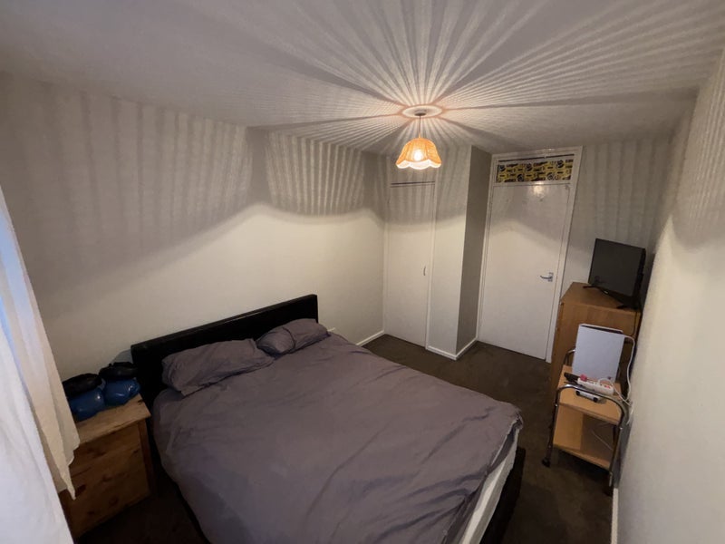 Room Rouel Road in Greater London