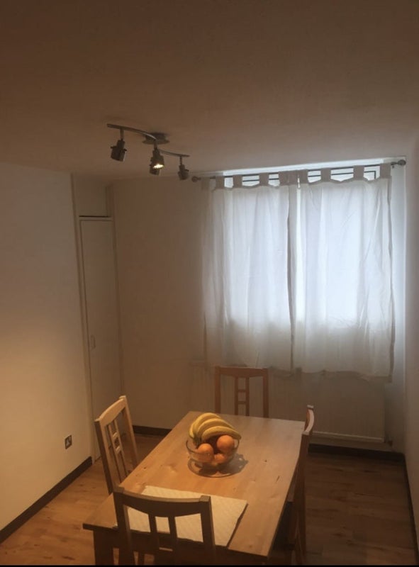 Room Rouel Road in Greater London
