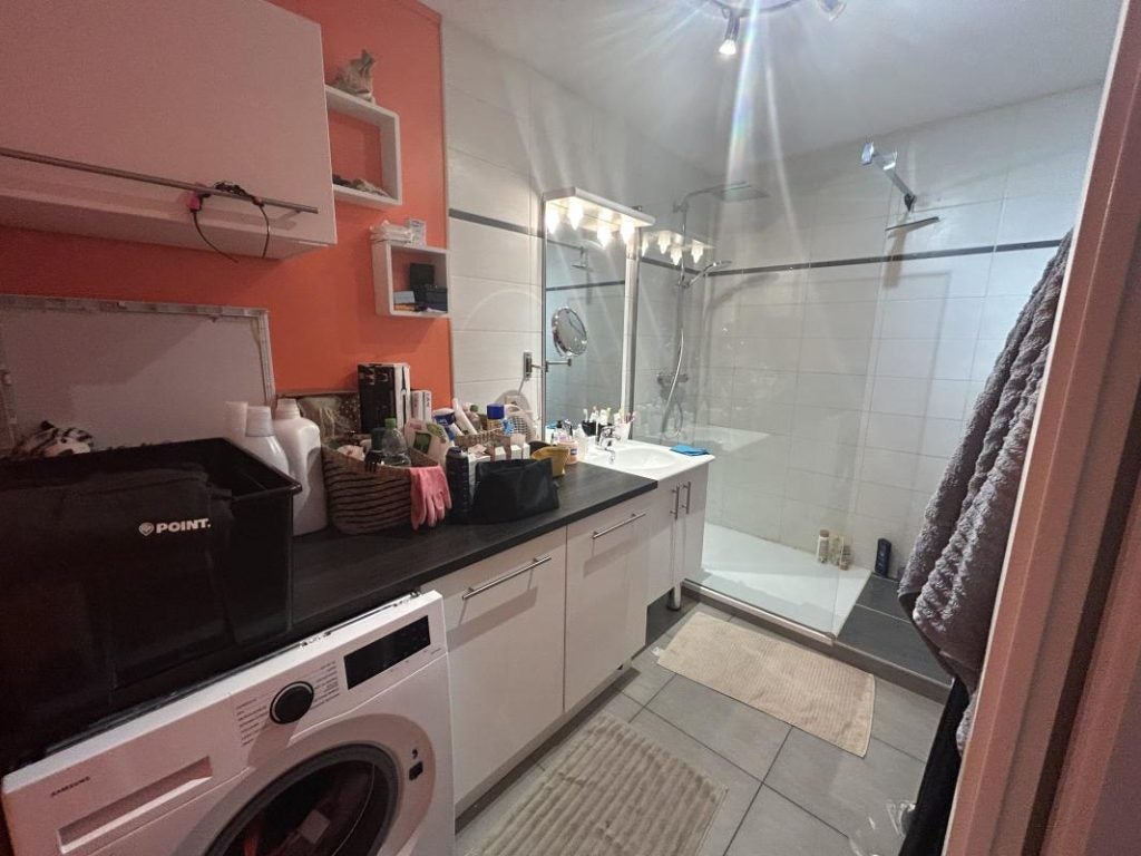 Flat Avenue Alsace Lorraine in Bourgoin-Jallieu