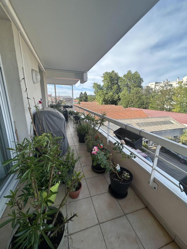 Flat Avenue Alsace Lorraine in Bourgoin-Jallieu