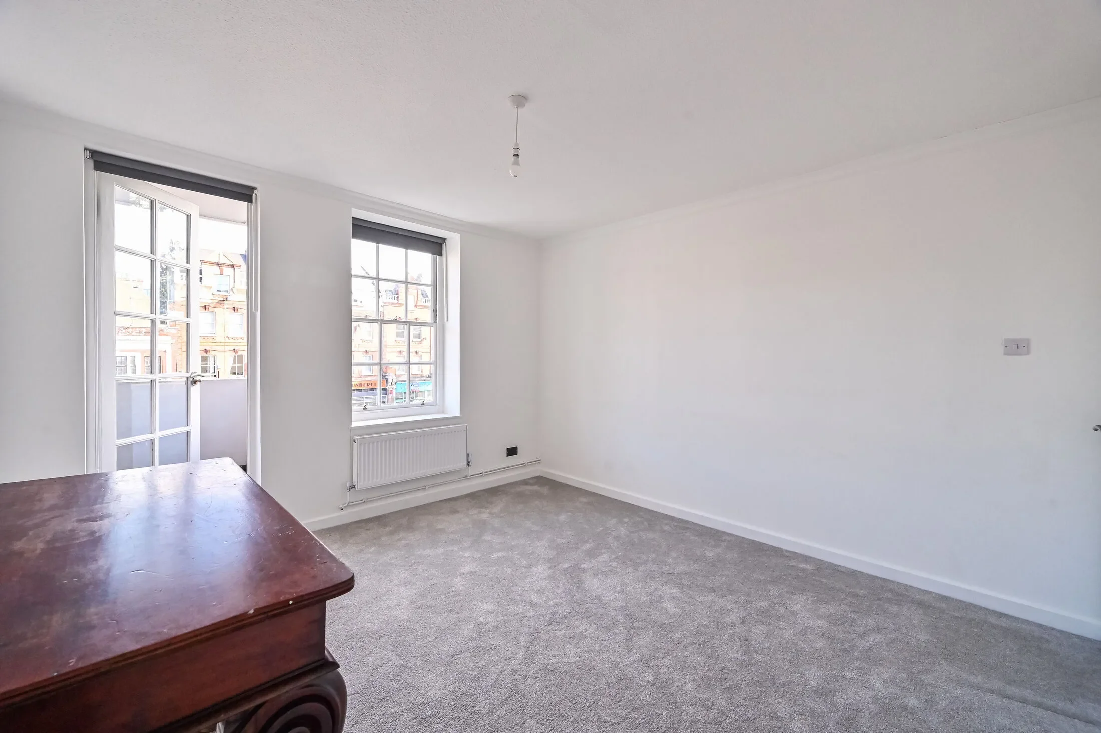 Flat Biddestone Road in Greater London