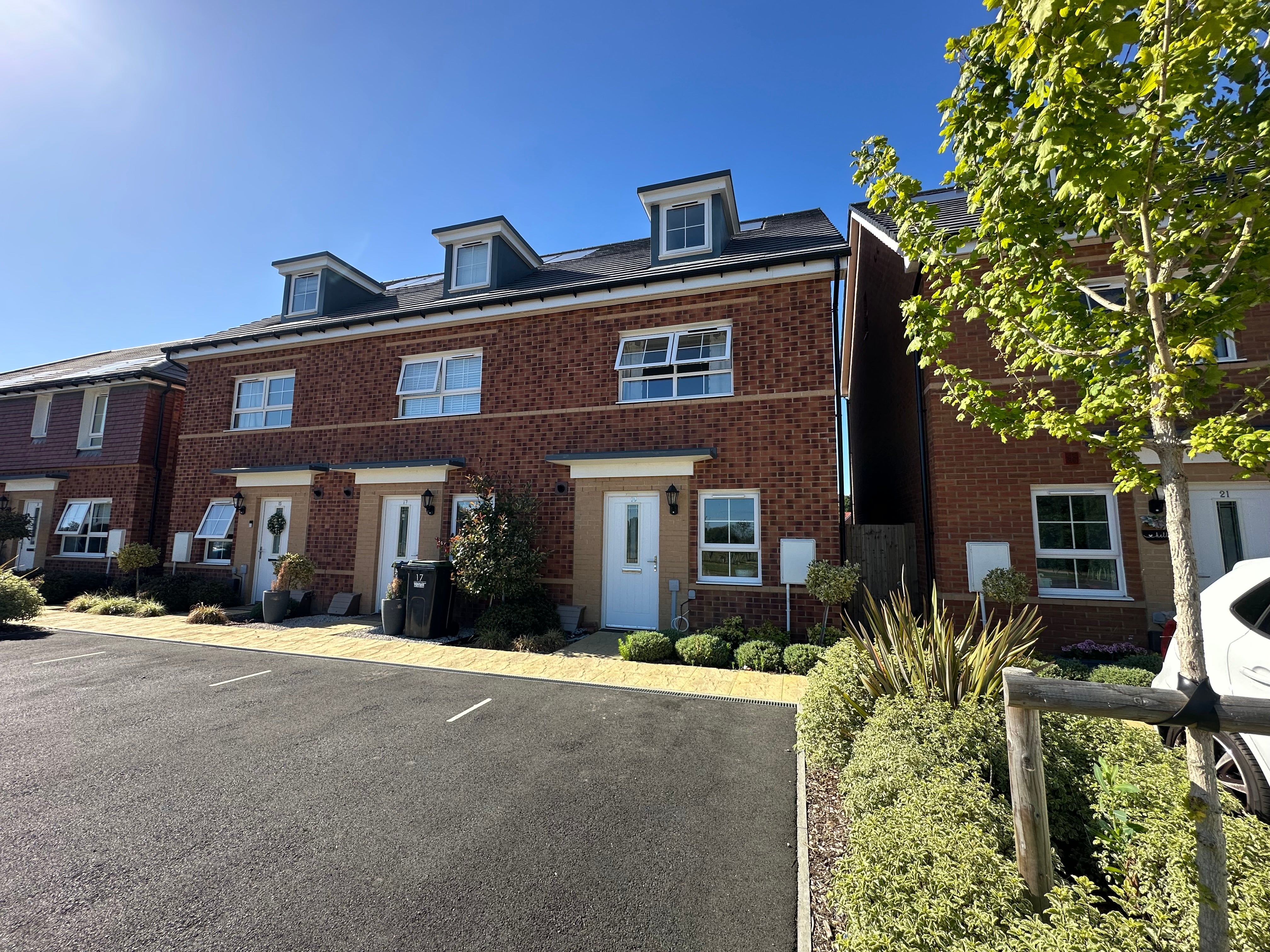 House St Thomas Grove in Havant