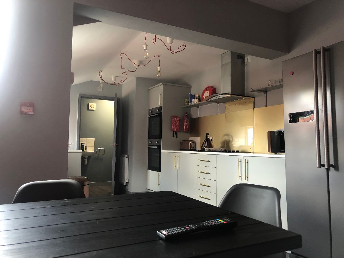 Room Smawthorne Lane in Wakefield