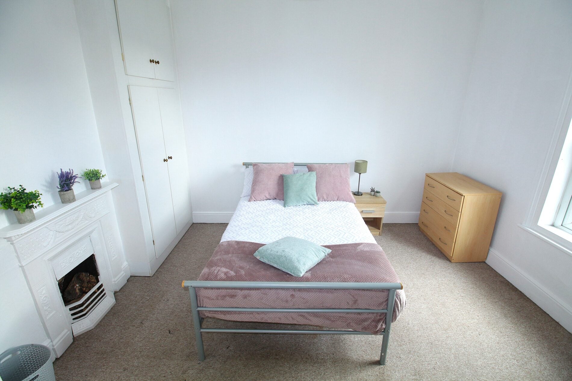 Room Richmond Road in Lincoln
