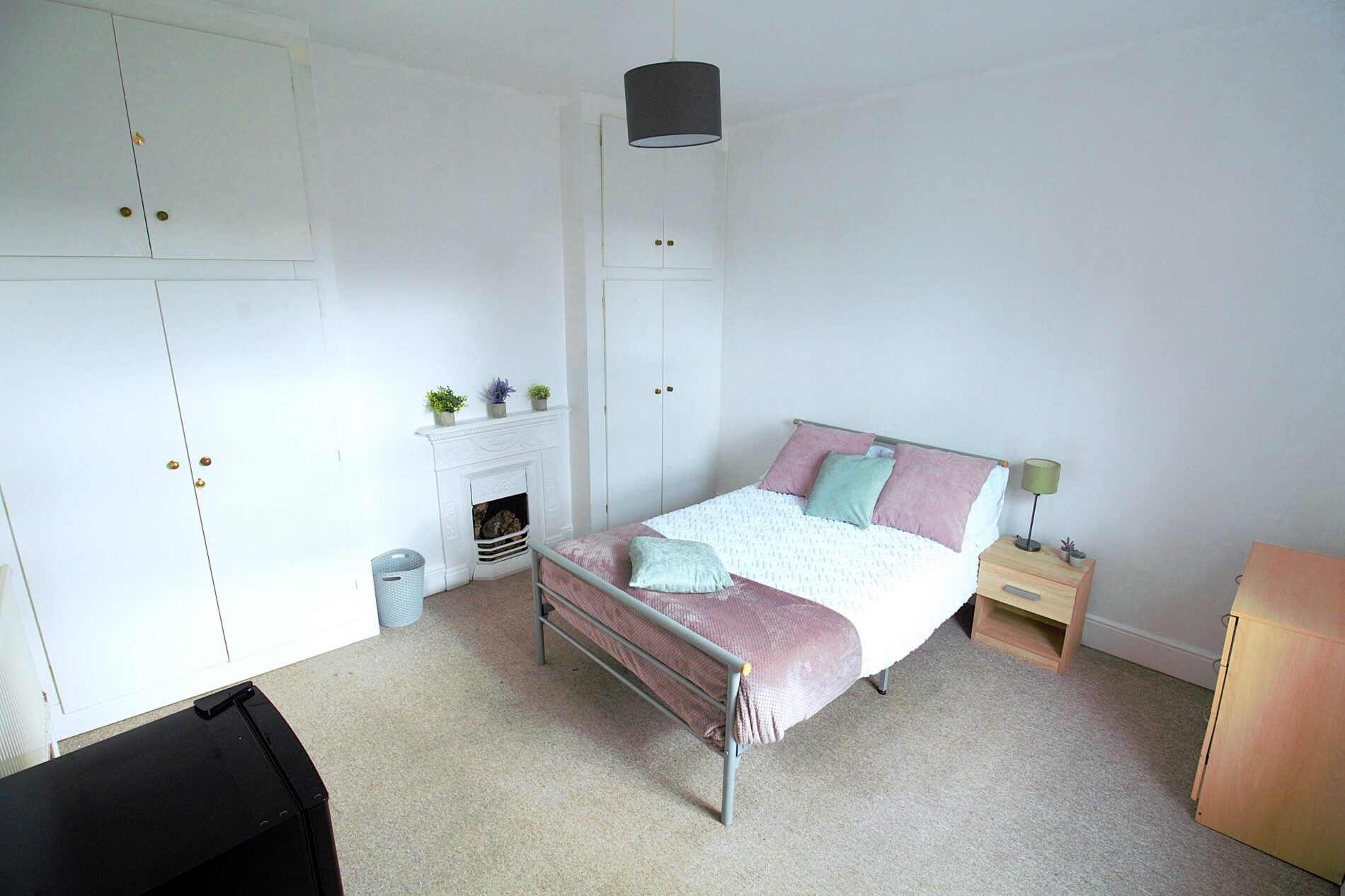 Room Richmond Road in Lincoln