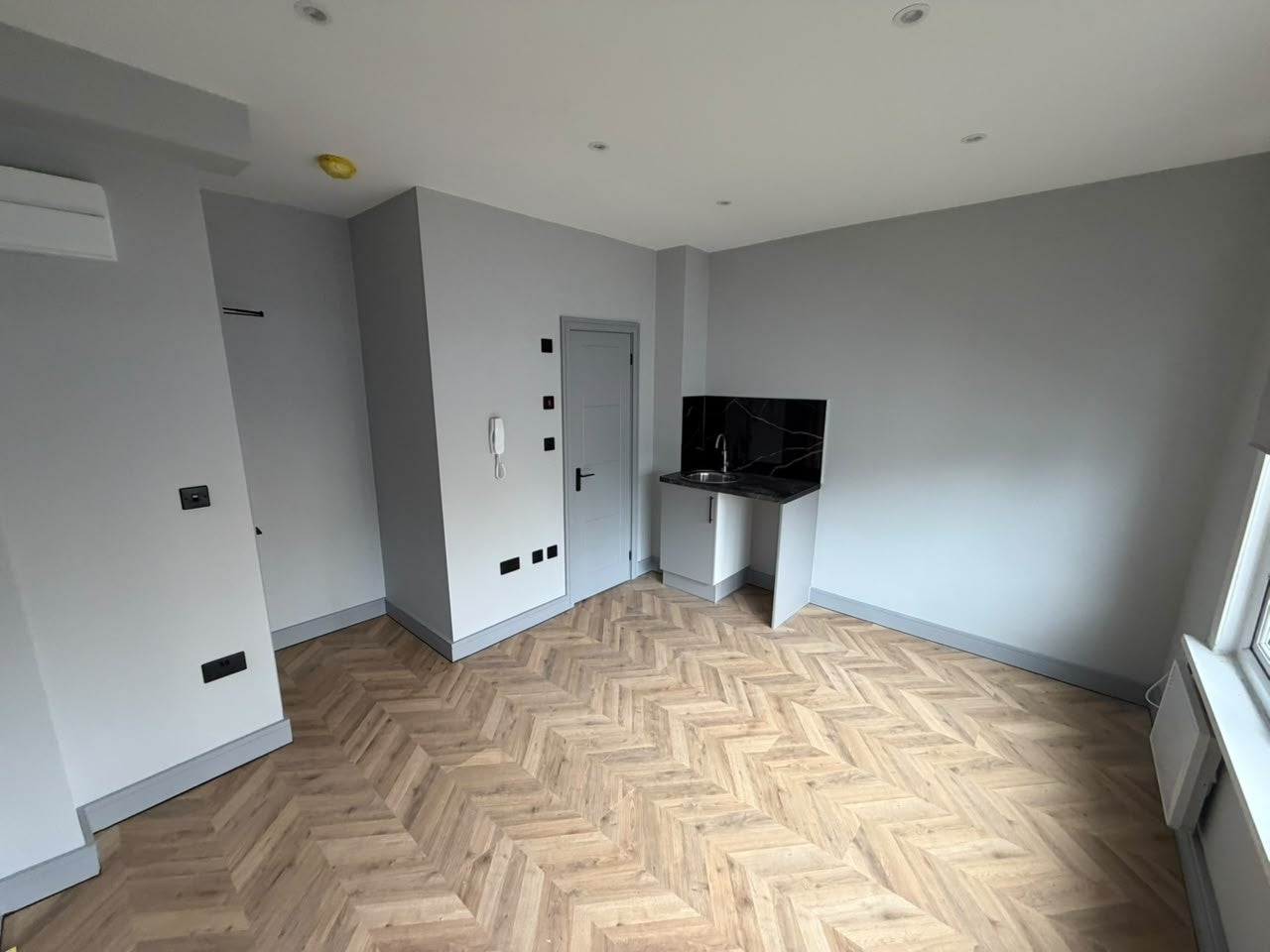 Flat London Road in Gravesham