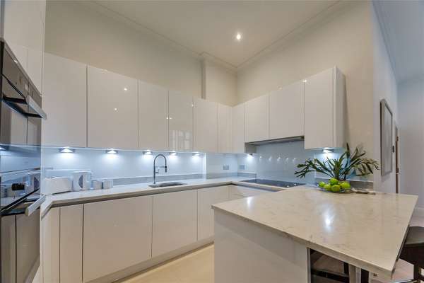 Flat Rainville Road in Greater London