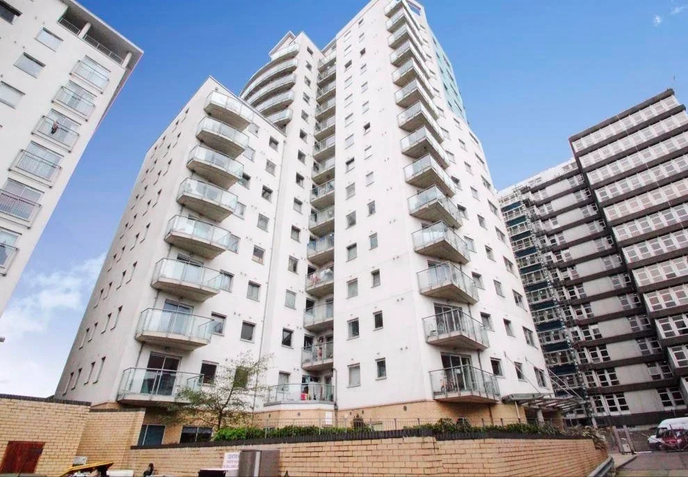 Flat Centreway Apartments in Greater London