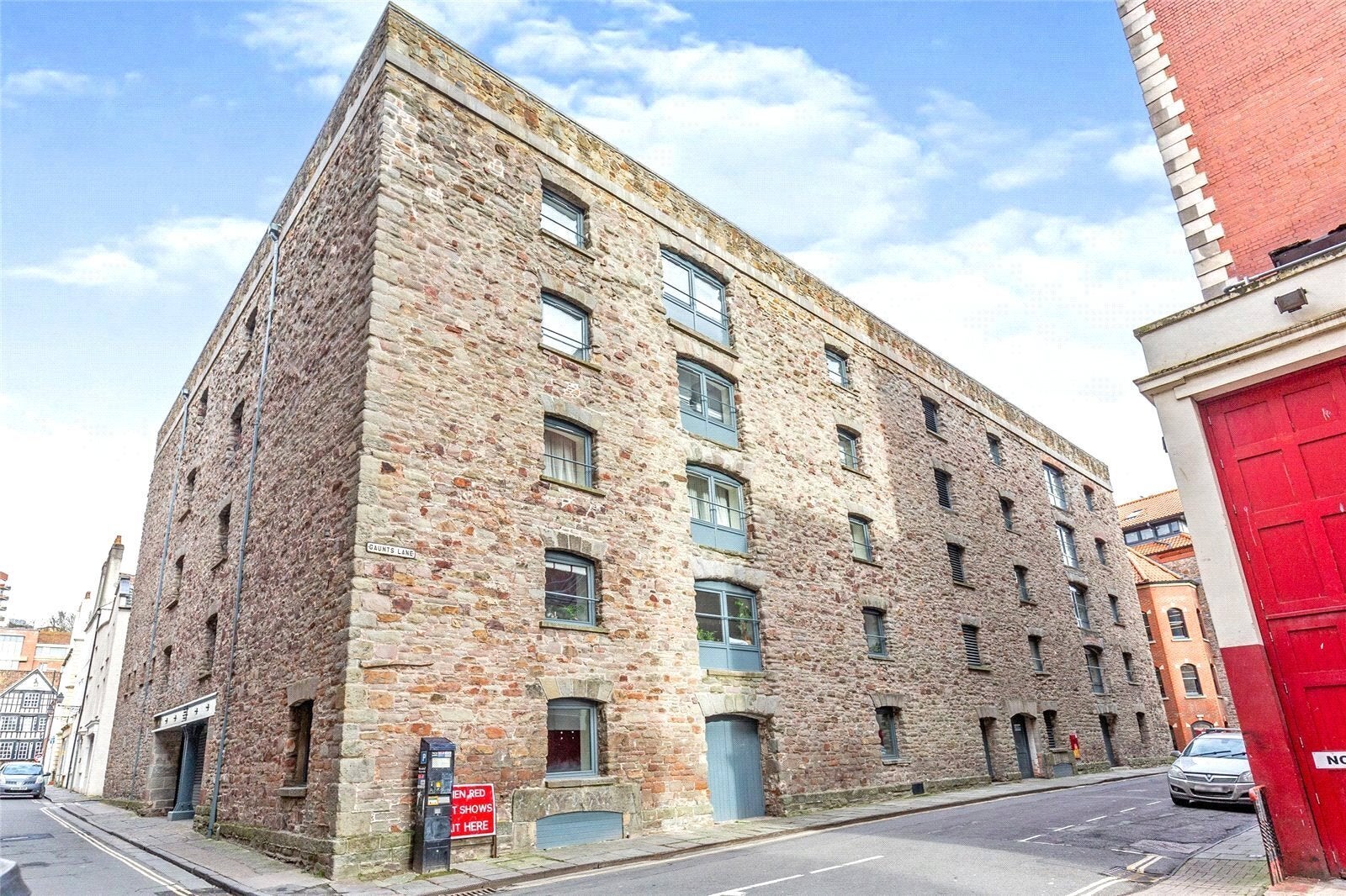 Flat Gaunts Lane in Bristol