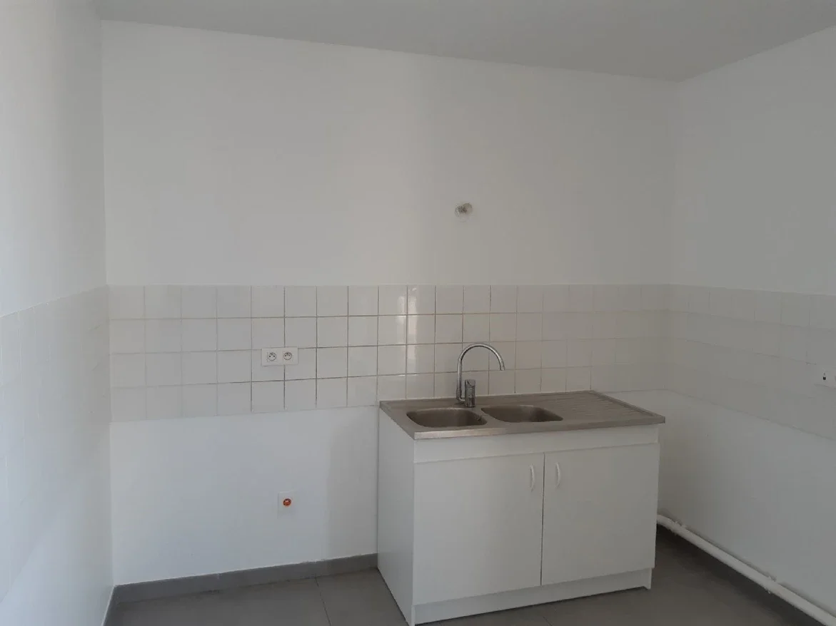 Flat Rue de l'Abbé Pierre in Drancy